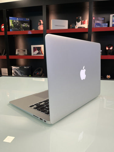Macbook Air A1466 - 2014 - I5 - 4gb/256gb - Prata Prateado