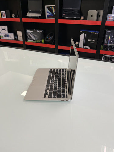Macbook Air A1465 - 2014 - I5 - 4gb/128gb - Prata Prateado