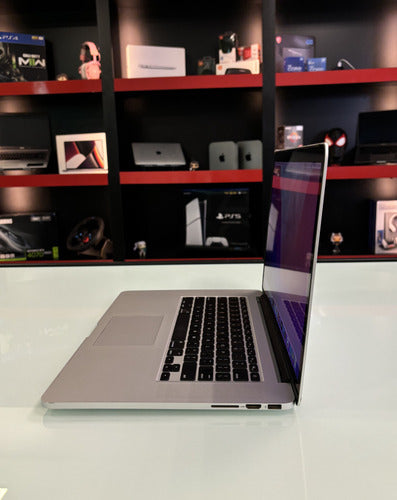 Macbook Pro A1398 - 2014 - I7 - 16gb/256gb - Prata Prateado