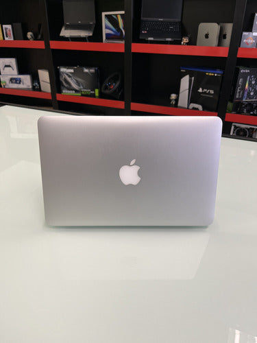 Macbook Air A1466 - 2017 - I5 - 8gb/128gb - Prata Prateado