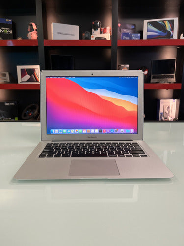 Macbook Air A1466 - 2015 - I7 - 8gb/256gb - Prata Prateado